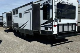 2020 KEYSTONE OUTBACK 328RL 