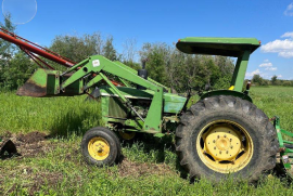 John Deere tractor 2130 series