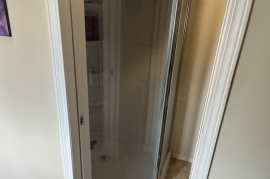 High exposure commercial/apartment for sale