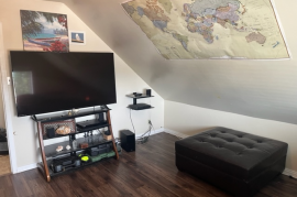 High exposure commercial/apartment for sale