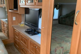 2003 Forest River Cardinal RL35 40 Ft Fifth Wheel 