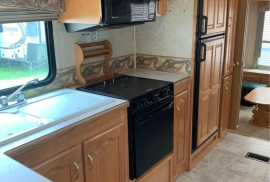 2003 Forest River Cardinal RL35 40 Ft Fifth Wheel 