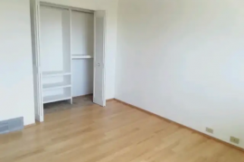 Newly renovated bungalow with big back yard and RV