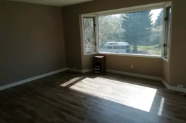 Newly renovated bungalow with big back yard and RV